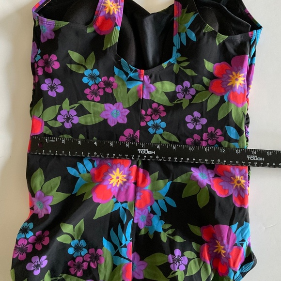 L.L.Bean Sunblocking Slimming One Piece Swimsuit Sz 16 Floral UPF 40+Cruise Chic - Picture 7 of 9
